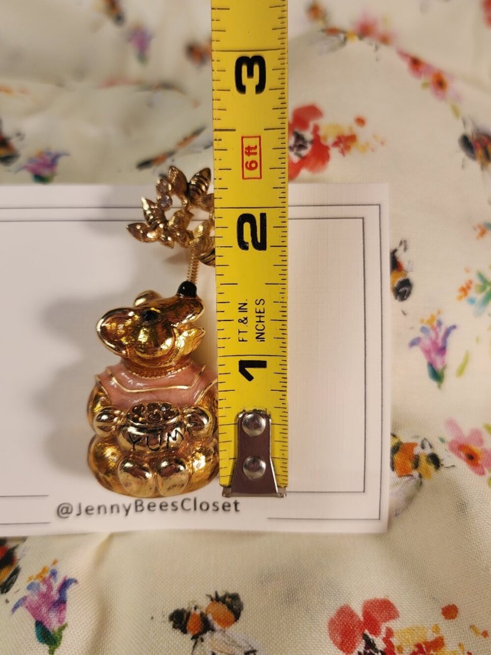 VINTAGE Honey-Loving Bear Gold-Tone Brooch With Rhinestones & Bees On a Spring - Picture 6 of 9
